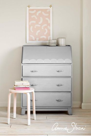 Annie Sloan chalk paint Chicago Grey