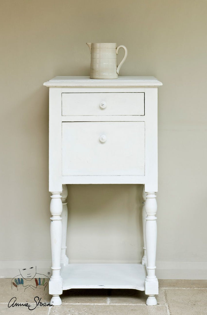 Annie Sloan chalk paint Old White