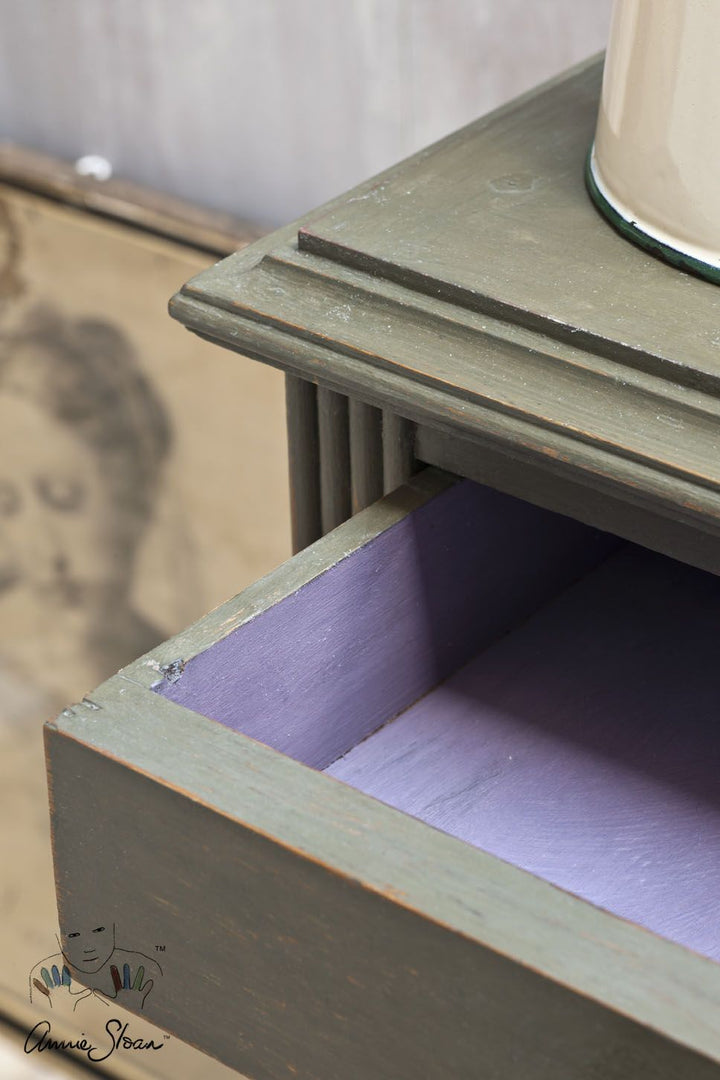 Annie Sloan chalk paint Olive