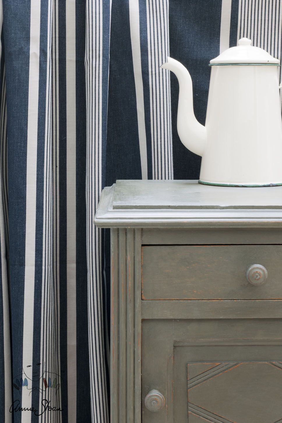 Annie Sloan chalk paint Olive